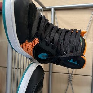 Clean. Glenty used airwalk classics 9 1/2